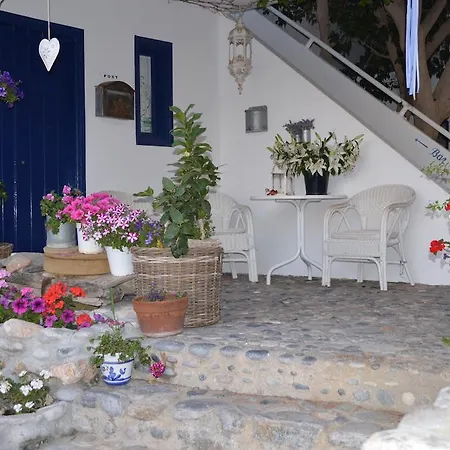 Otel Porto On The Loutro